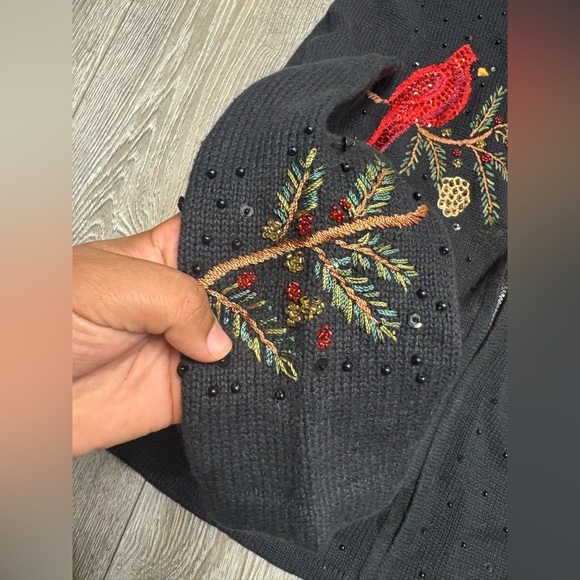 Christmas collection Black Cardigan with Red Bird Embroidery - Picture 5 of 12